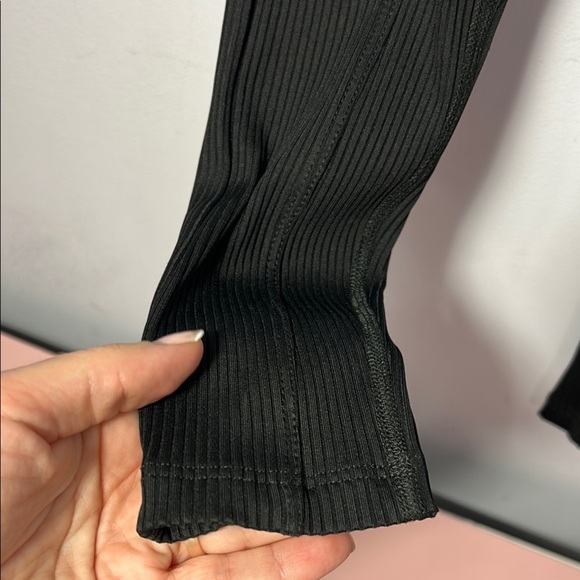 Year of Ours Sleek Black Ribbed Leggings - Picture 4 of 11